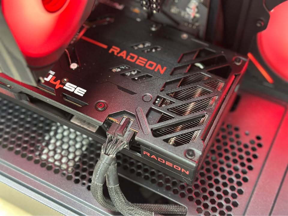 RYZEN 5 3600| RX 7600| 16GB DDR4| 1TB SSD