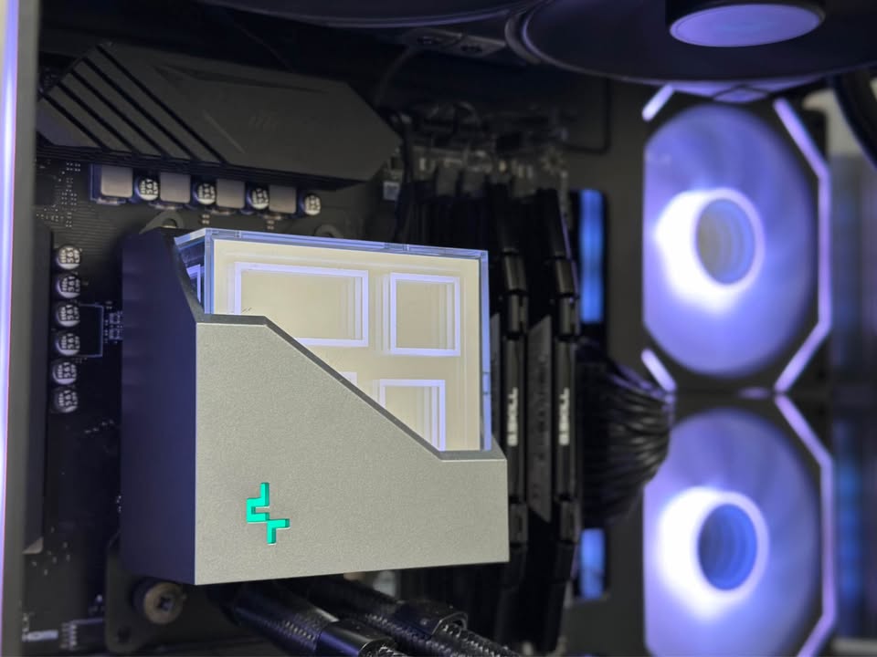 RYZEN 7 5800X| RTX 5070| 32GB DDR4| 1TB SSD