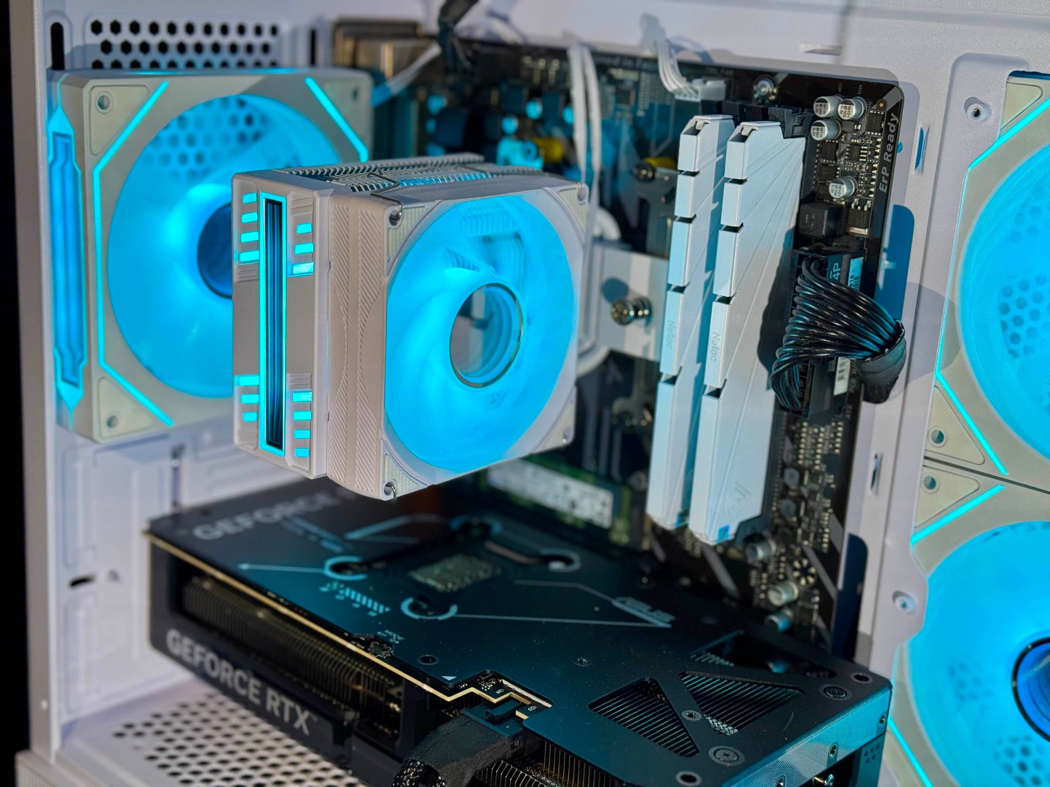 RYZEN 7 5700X| RTX 5070| 32GB DDR4| 1TB NVMe